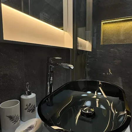 Elite Royal Apartment